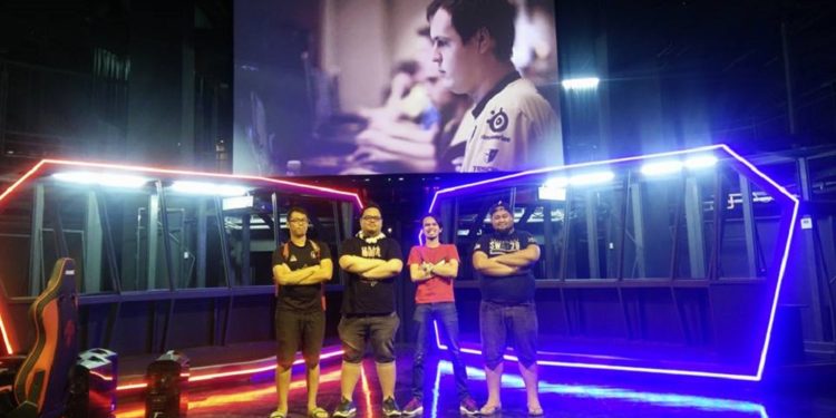 Thursday Streamer: This Week – maxhaze