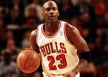 Michael Jordan telah menjadi investor untuk pasukan E-sports Team Liquid!