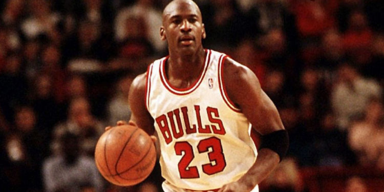 Michael Jordan telah menjadi investor untuk pasukan E-sports Team Liquid!