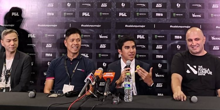 Syed Saddiq datang memberi sokongan di KL Major dan Mencuba Predator Thronos!