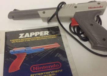 Seorang lelaki merompak Bank di Mexico dengan menggunakan Pistol NES Zapper yang ada di dalam Duck Hunt!