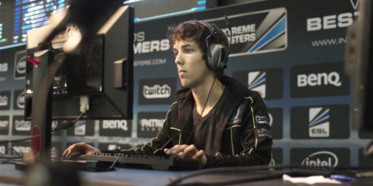 [Gamer Santai Talks] Temuramah Bersama Si Genius dalam Dunia Warcraft 3 dan Starcraft 2! Manuel “Grubby” Schenkhuizen!