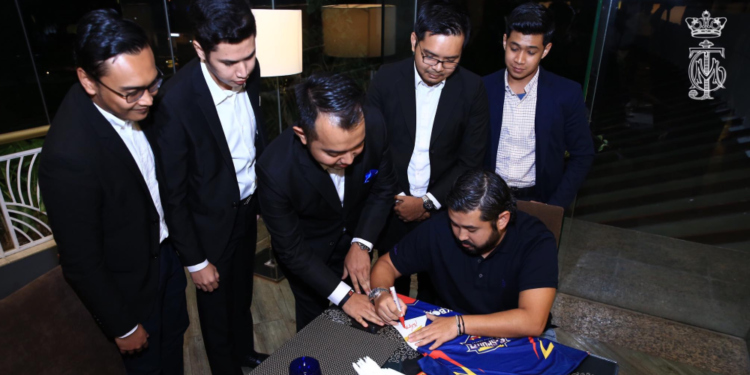 DYAM Tunku Ismail Ibni Sultan Ibrahim (TMJ) Menerima Perlantikan Sebagai Penasihat Diraja ESM
