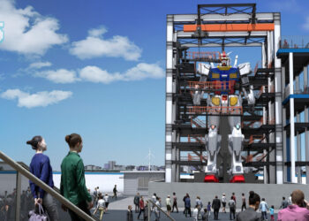 Gundam sebenar setinggi 60 kaki mengambil langkah pertama dalam ujian berjalan!