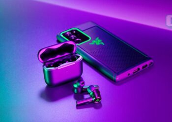 Bebaskan diri dari bunyi bising dengan RAZER HAMMERHEAD TRUE WIRELESS PRO EARBUDS