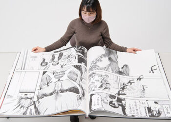 Manga Attack on Titan tahap gergasi memecahkan rekod dunia untuk komik terbesar di dunia!