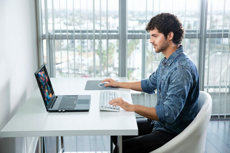 RAZER BLADE 17 dengan kuasa pemproses terkuat di laptop Razer telah dilancarkan!