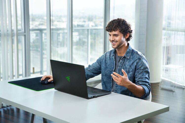 RAZER BLADE 17 dengan kuasa pemproses terkuat di laptop Razer telah dilancarkan!