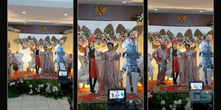 Viral! Pengantin wanita ditemani kadbod Genshin Impact di atas pelamin!