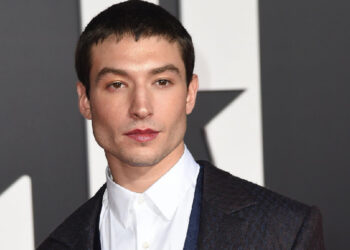 “Mencari rawatan untuk isu kesihatan mental” – Kata Ezra Miller