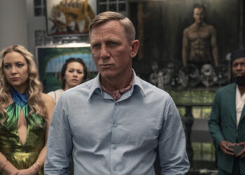 Baru tayang 10 hari, Glass Onion kini diantara filem paling popular di Netflix!