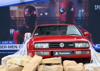 Spider-Man dikesan di Lot 10, Bukit Bintang – Mari hadir ke pameran “Live from PS5”!