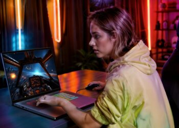 Acer Merangsang Tempat Kerja Dengan TravelMate Baharu & Chromebook Plus Enterprise