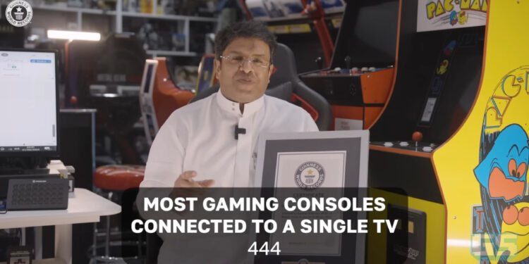 Lelaki Arab Saudi Pecah Rekod Dunia, 444 Konsol Gaming Disambungkan Ke Satu TV!